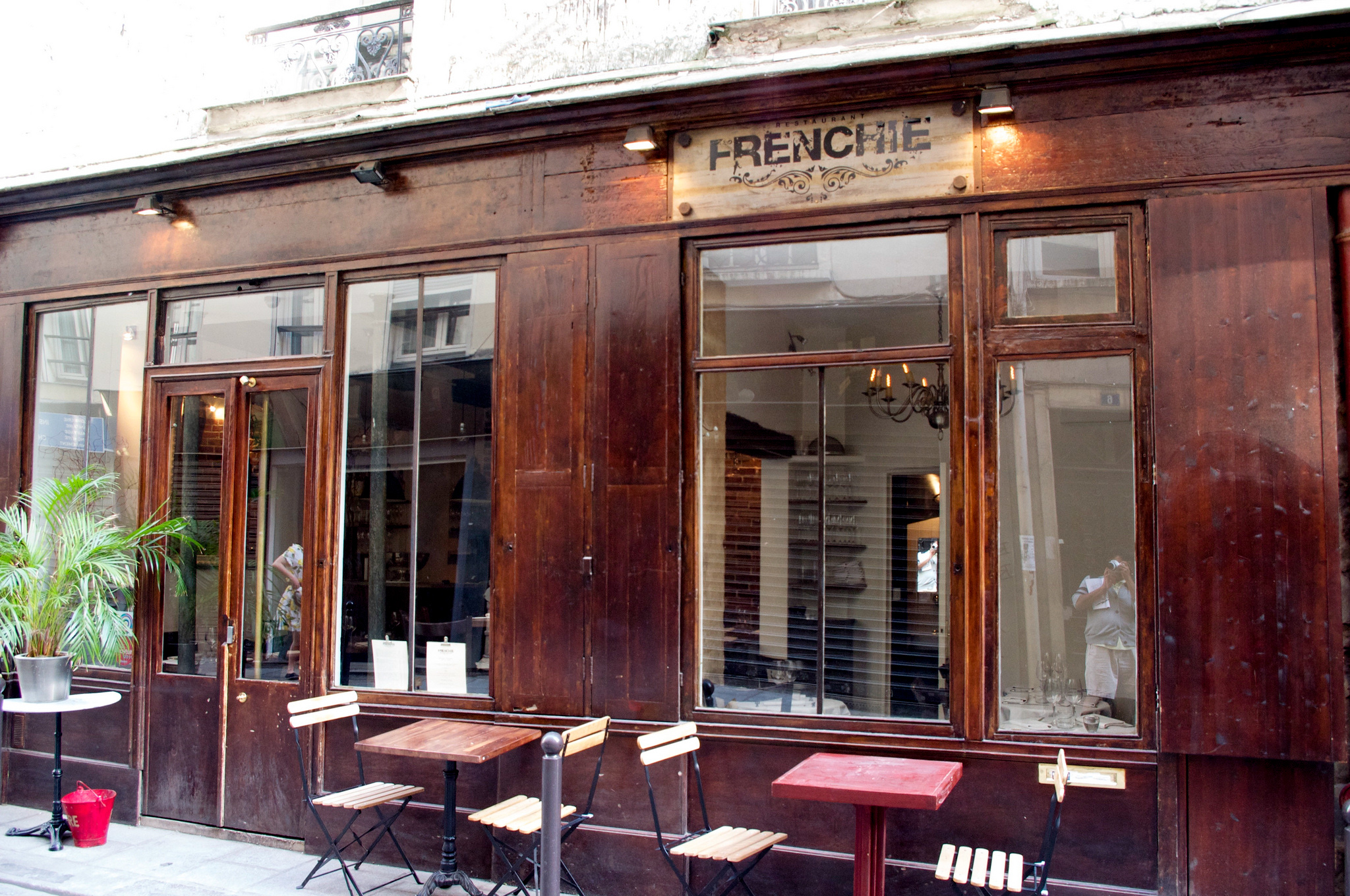 Exterior of Frenchie's in Paris. Photo by alphacityguides.