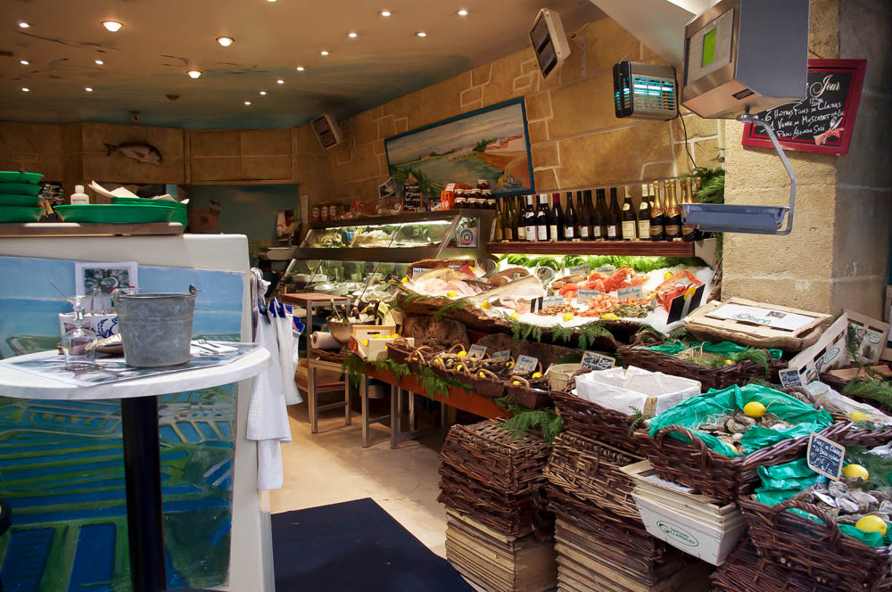 Fresh seafood at L'Ecume Saint-Honoré in Paris. Photo by alphacityguides.