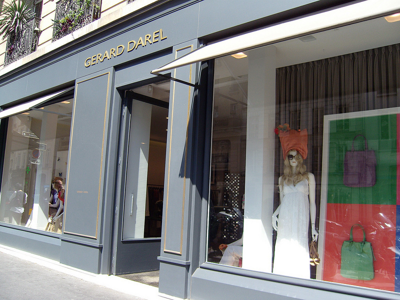Store front at Gérard Darel in Paris. Photo by alphacityguides.