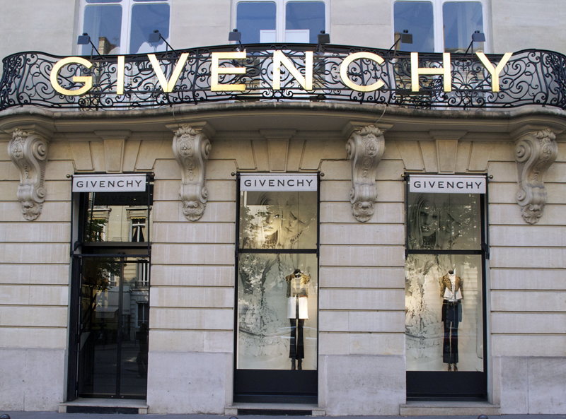 Store front at Givenchy in Paris. Photo by alphacityguides.