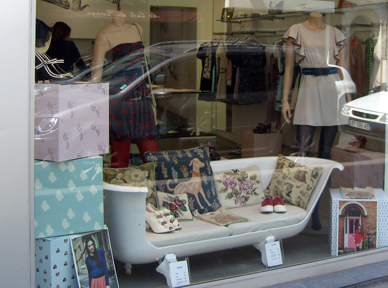 Fashion display at Kling in Paris. Photo by alphacityguides.