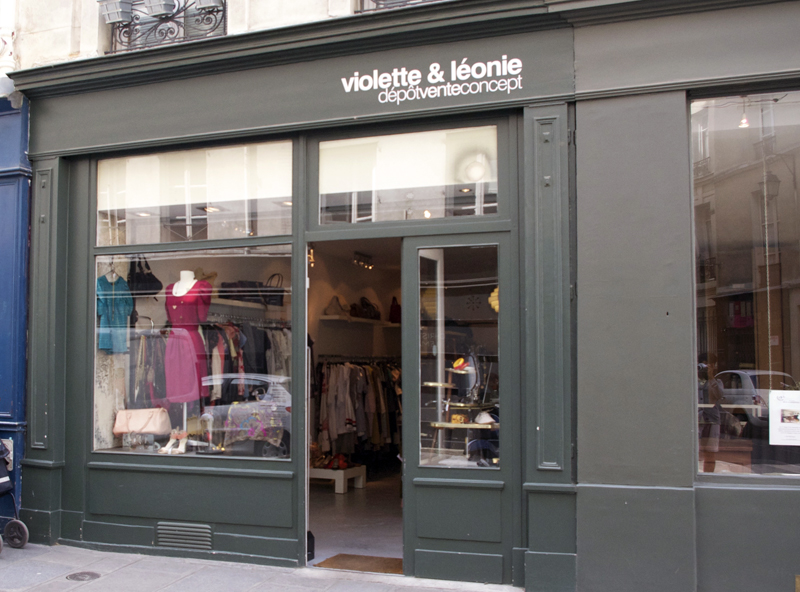 Store front at Violette & Léonie in Paris. Photo by alphacityguides.