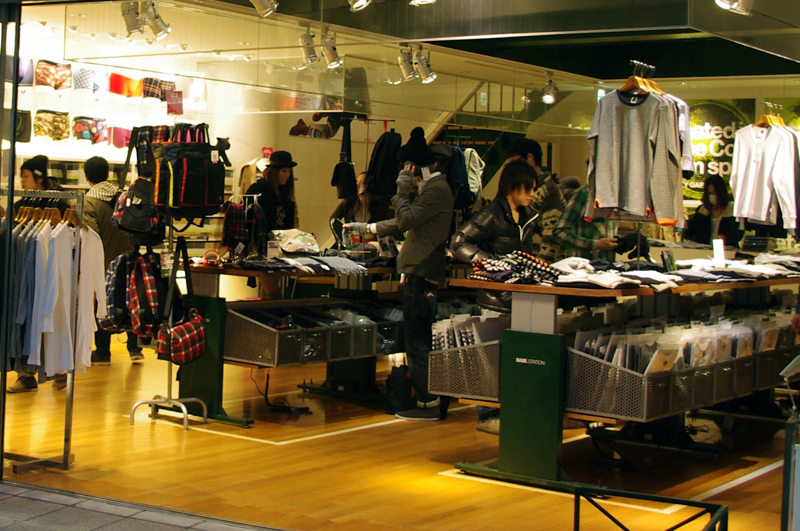 Fashion at Base Station in Tokyo. Photo by alphacityguides.