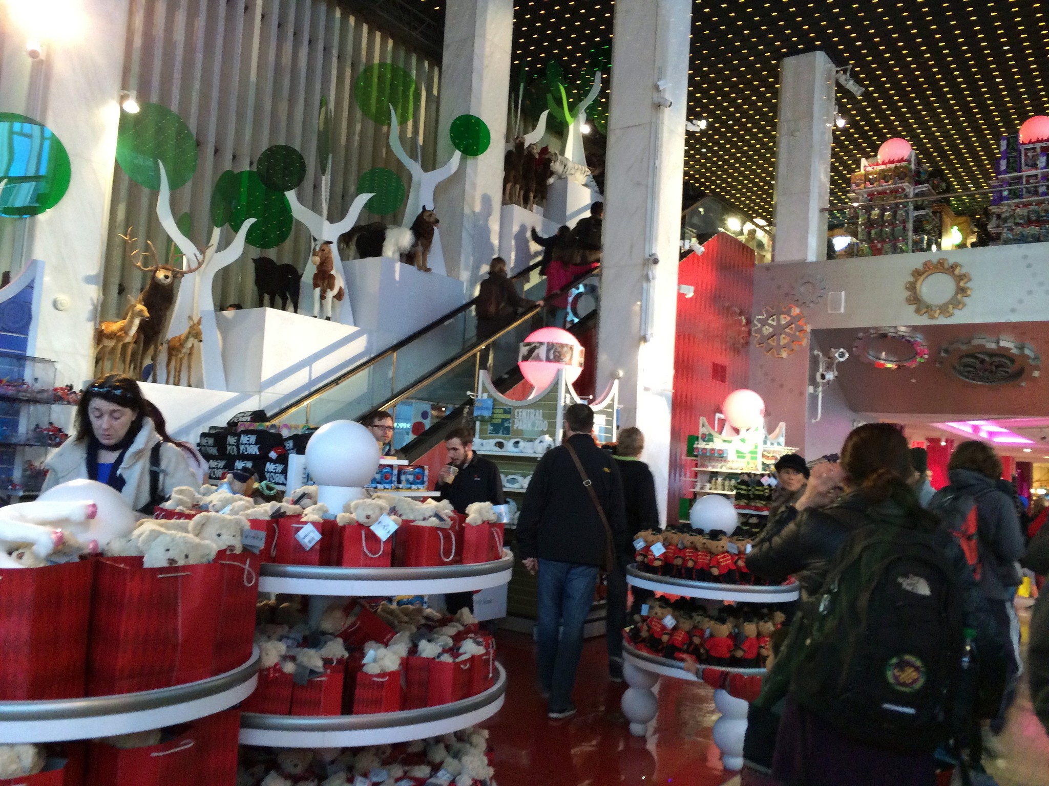 FAO Schwarz Alphacityguides FAO Schwarz Alphacityguides