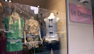 Store front at Le Dressing de Brigiett in Paris. Photo by alphacityguides.