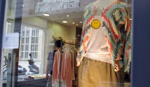 Fashion display at Le Mont Saint Michel in Paris. Photo by alphacityguides.