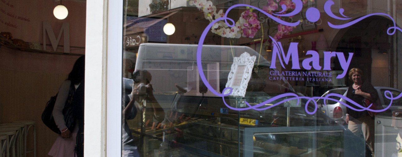Store front at Mary Gelato in Paris. Photo by alphacityguides.