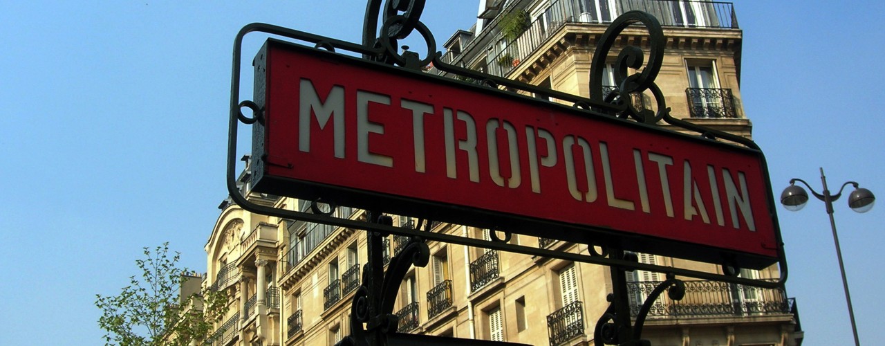 Paris Metro sign. Photo by <a href="http://www.flickr.com/photos/malias/">malias</a>