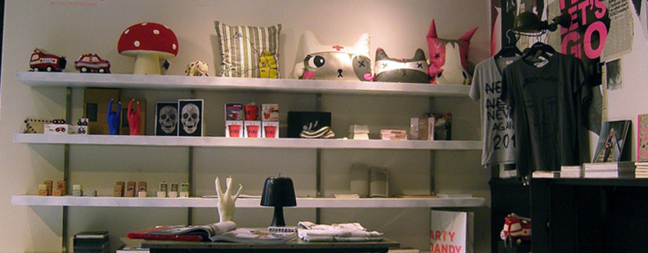 Wall display at Arty Dandy in Paris. Photo by alphacityguides.  