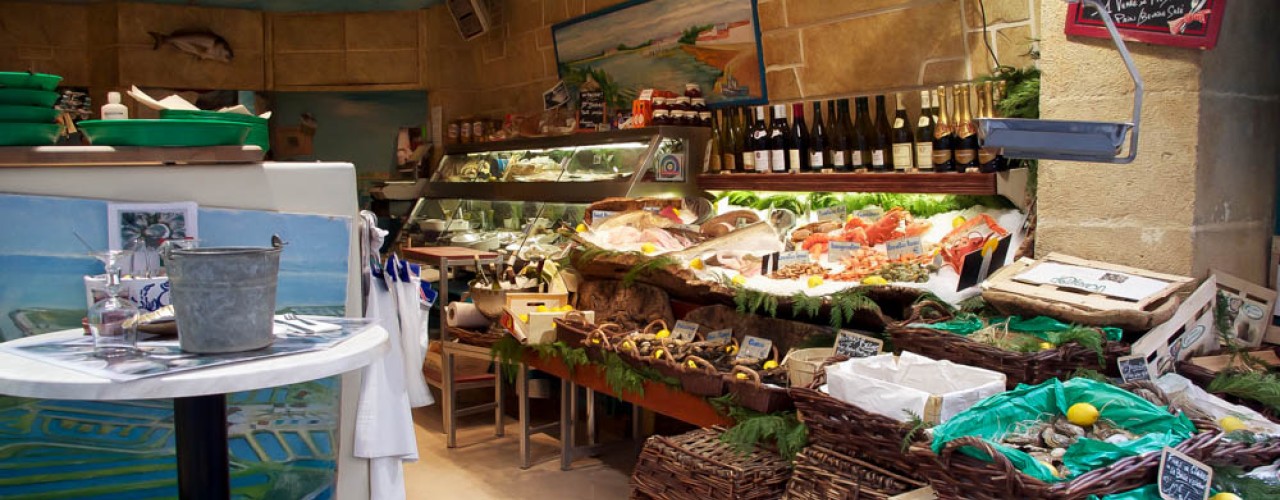 Fresh seafood at L'Ecume Saint-Honoré in Paris. Photo by alphacityguides.