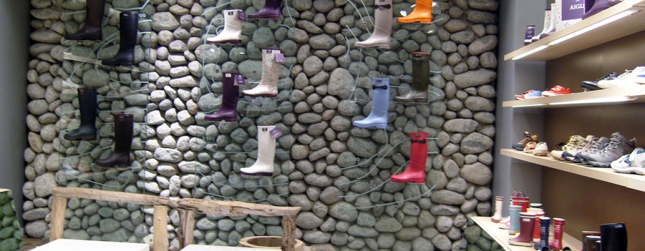 Wall at Aigle in Paris. Photo by alphacityguides.