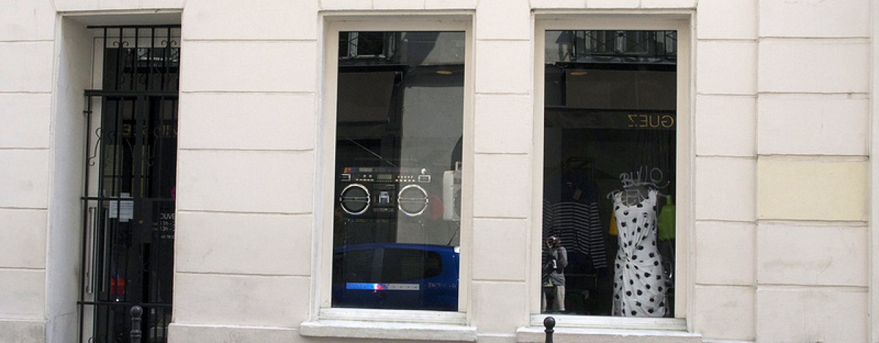 Store front at Bubble Wood in Paris. Photo by alphacityguides. 