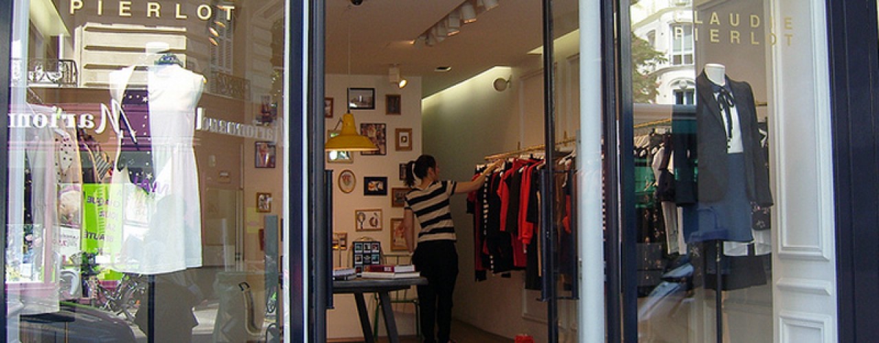 Store front at Claudie Pierlot in Paris. Photo by alphacityguides.