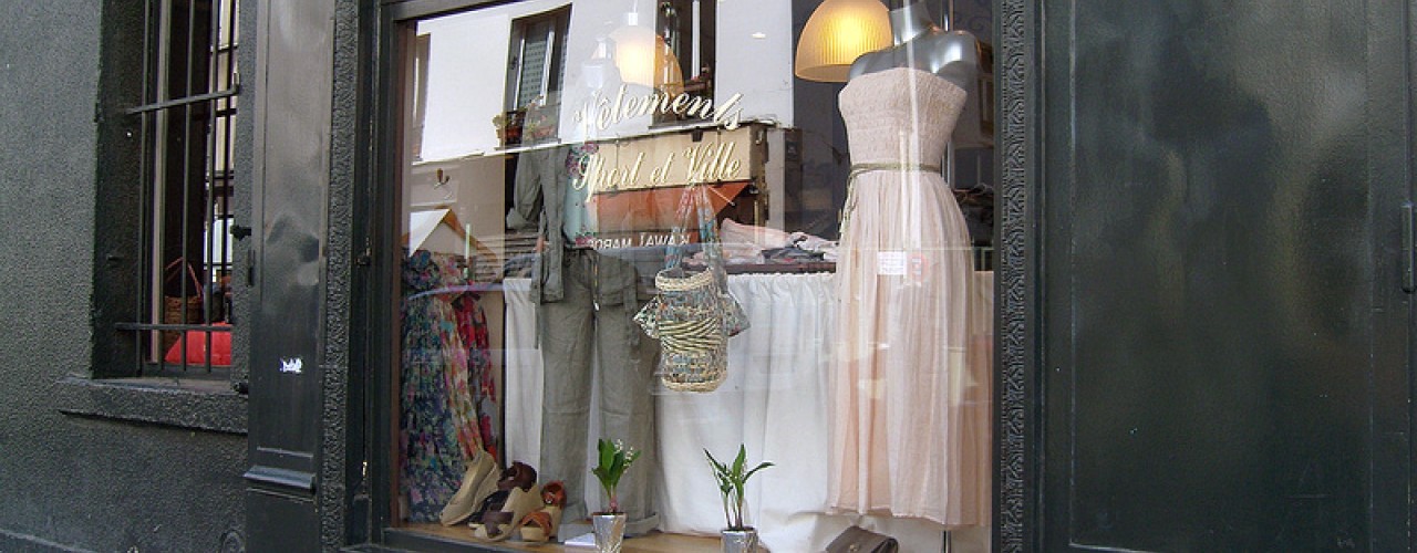 Store front at Comptoir du Desert in Paris. Photo by alphacityguides.