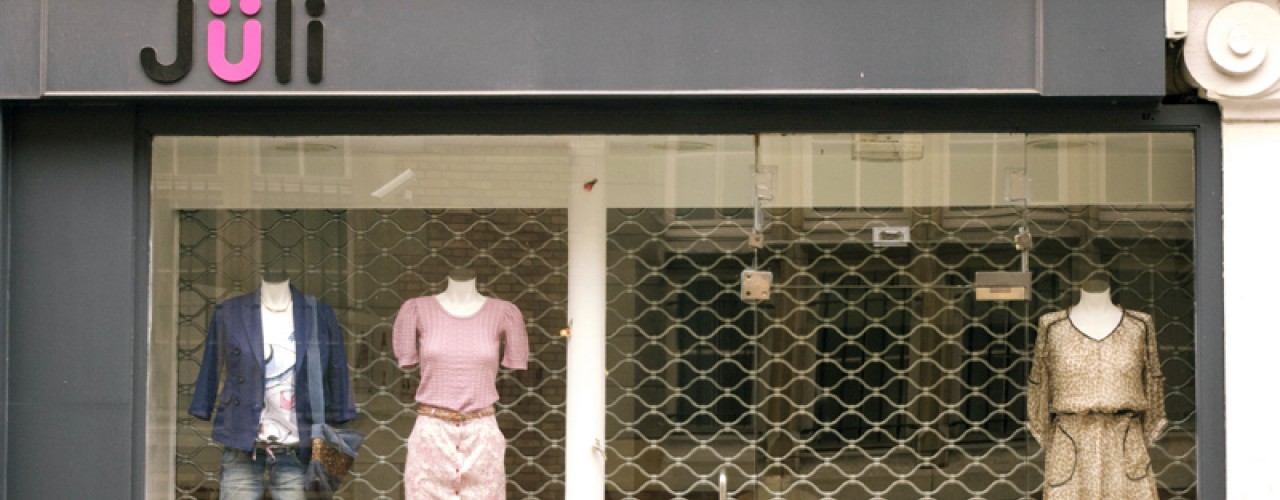 Store front at Jüli in Paris. Photo by alphacityguides.