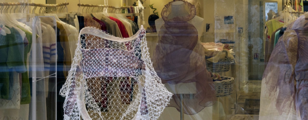Fashion display at La Boutique Extraordinaire in Paris. Photo by alphacityguides.