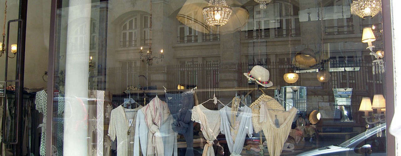 Store front at La Maison Momoni in Paris. Photo by alphacityguides.