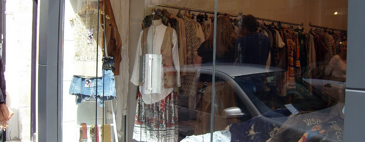 Window display at Madeinused in Paris. Photo by alphacityguides.
