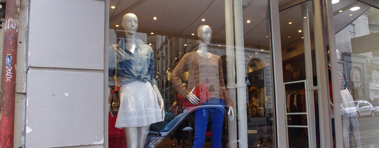 Window fashion at Maje in Paris. Photo by alphacityguides.