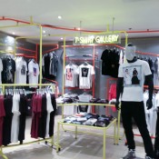 T-shirt gallery at Harvey Nichols in London. Photo by alphacityguides.