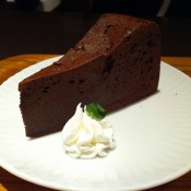 Chocolate cake at R Burger in Tokyo. Photo by alphacityguides.
