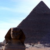 Using people next to pyramids to create size contrast.