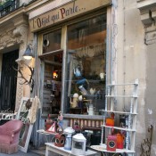 Store front at L’Objet qui Parle in Paris. Photo by alphacityguides.