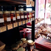 Jams at French Bakery Viron in Tokyo. Photo by alphacityguides.